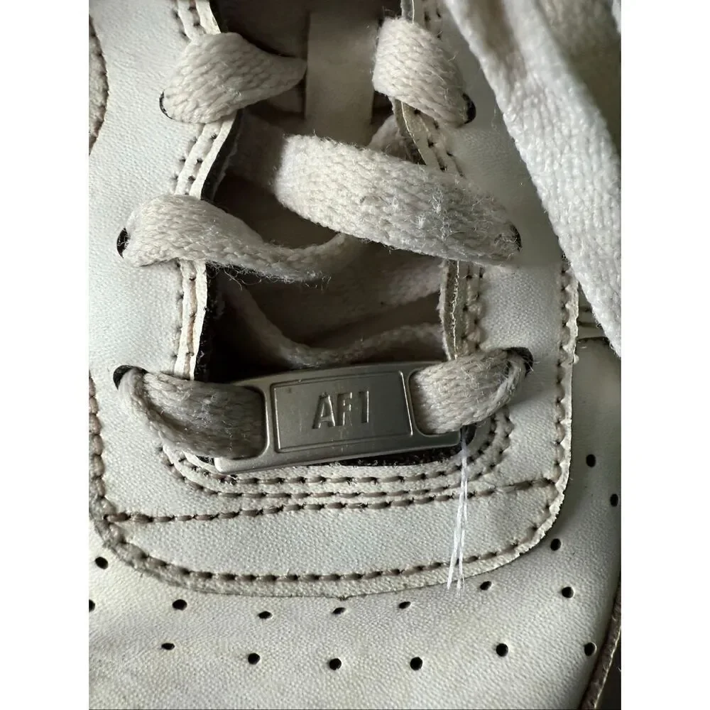 Nike Air Force One 6.5 M/8.5W
